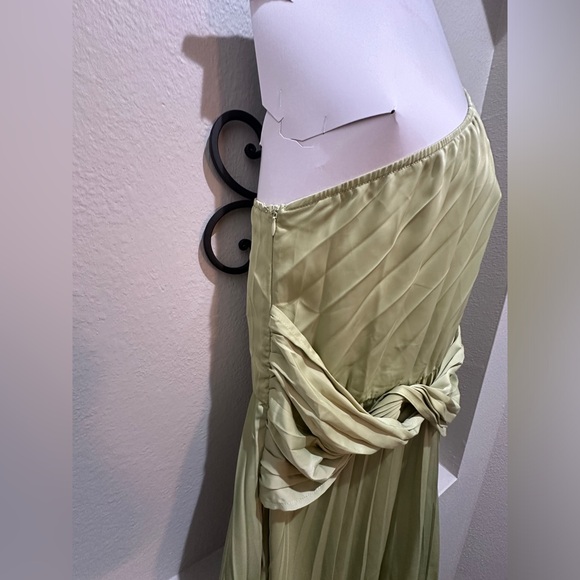 One Shoulder Pleated Dress - Picture 3 of 6